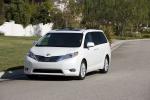 Toyota Sienna LE 2010 года